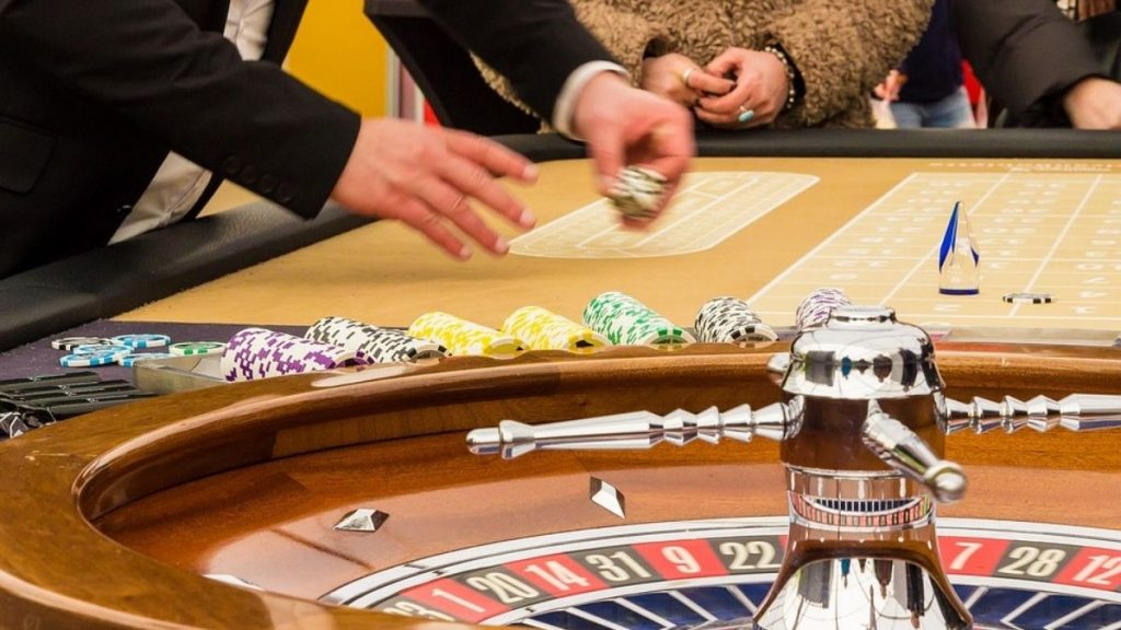 What is the best way to play Roulette and win?